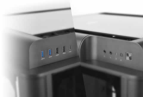 Thermaltake Level 20 HT Full Tower Chassis I/O Ports close-up