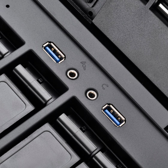 close look at the front I/O panel
