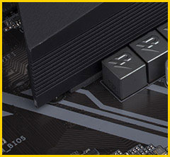 Closeup of the heatink next to MOSFET