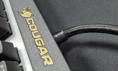 BRAIDED CABLE AND GOLDEN-PLATED CONNECTORS