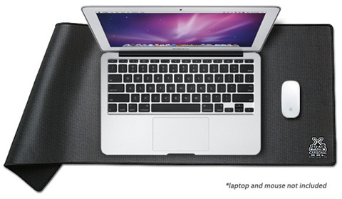 XTRAC PADS Carbonic XXL Desk Mat 1 detailed view and application