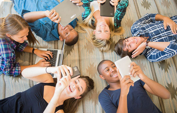Multiple persons are using the Wi-Fi simultaneously