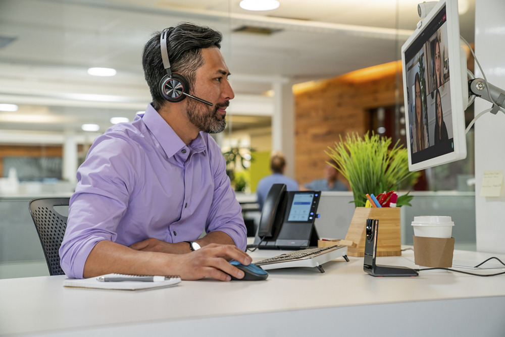 Poly - Voyager Focus 2 UC USB-A Headset with Stand (Plantronics) - Bluetooth Stereo Headset with Boom Mic - USB-A PC/Mac Compatible - Active Noise Canceling - Works with Teams (Certified), Zoom & more 8 image