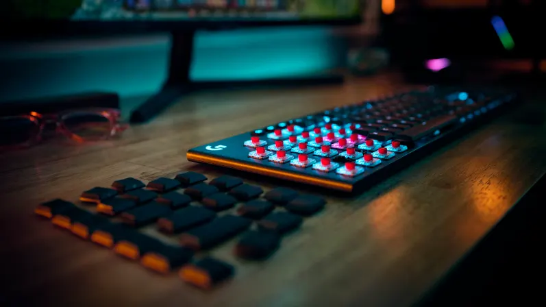 Logitech G915 X LIGHTSPEED Tactile Wireless Full-Size Gaming Keyboard