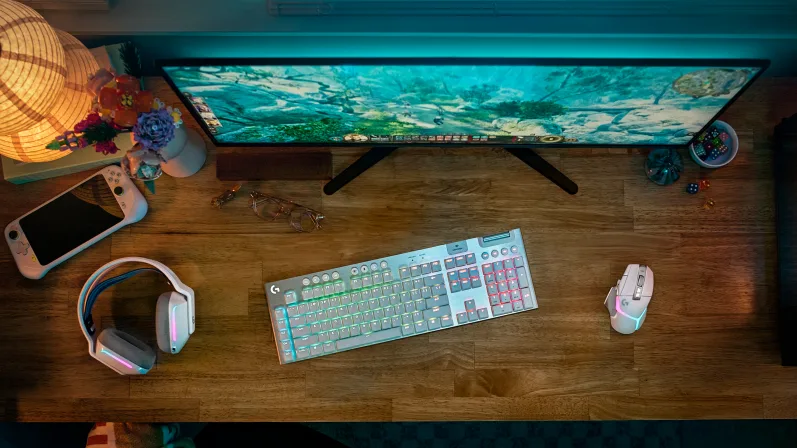 Logitech G915 X LIGHTSPEED Tactile Wireless Full-Size Gaming Keyboard
