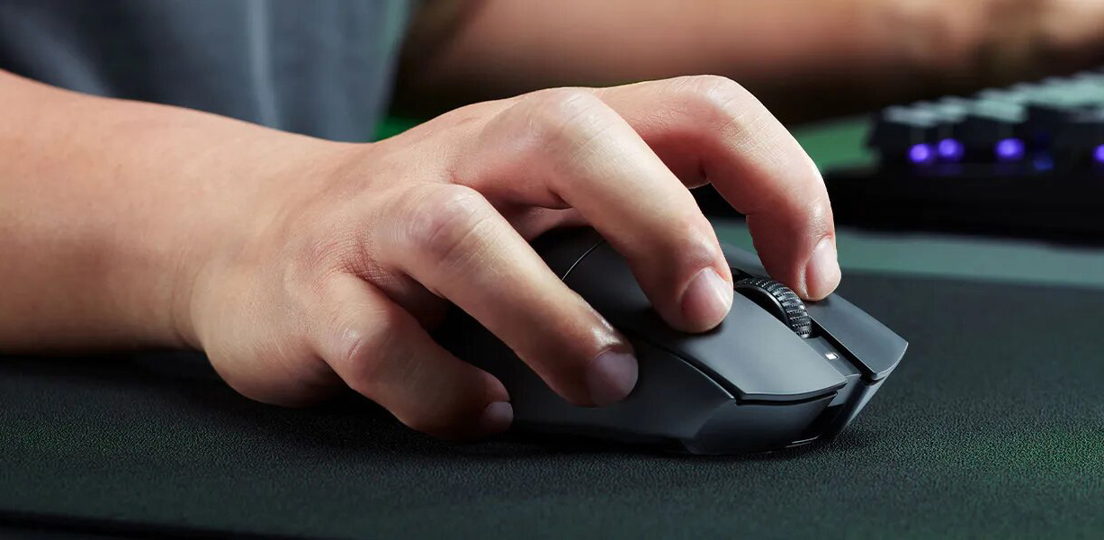Razer DeathAdder V3 HyperSpeed Ultra-lightweight Wireless Ergonomic Esports Gaming Mouse
