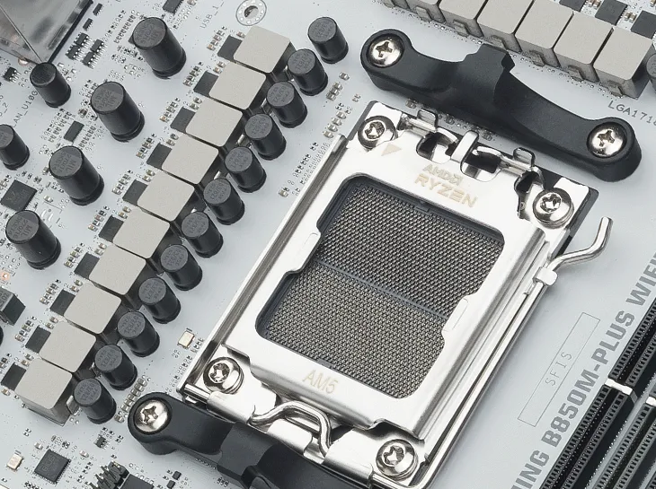 ASUS TUF GAMING B850M-PLUS WIFI7 W AMD B850 mATX motherboard