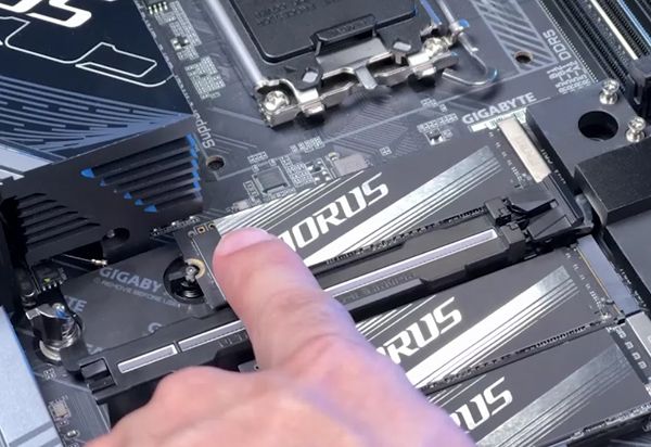 GIGABYTE AI TOP 100 Z890 Workstation