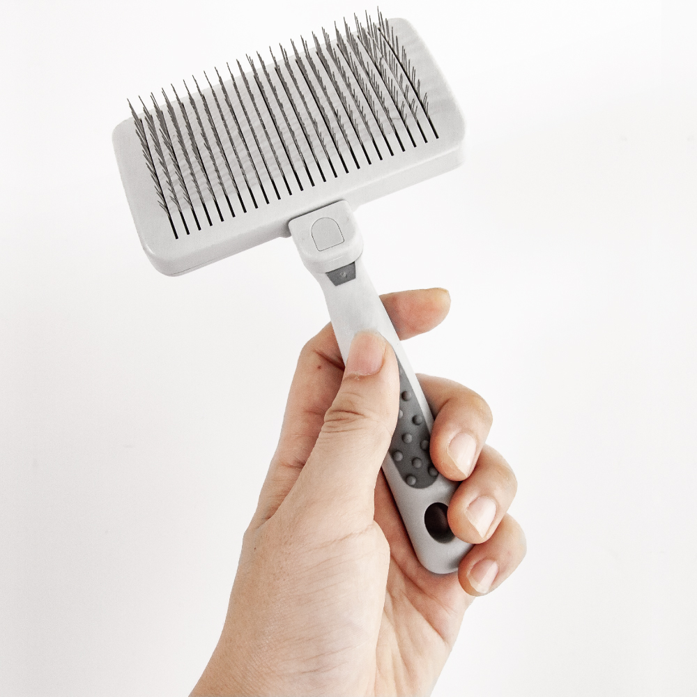 URBANER Self Cleaning Slicker Brush, Dog/Cat, Professional Grooming De-shedding pet supplies, Safe,