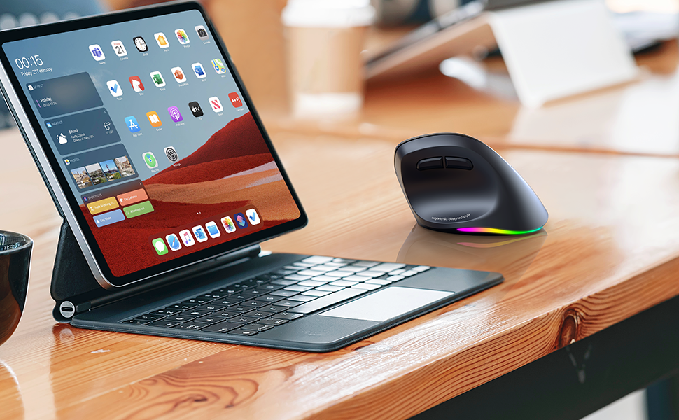 2.4G Connection Steps: 1. Take out the usb receiver on the bottom of the mouse 2. Insert computer U
