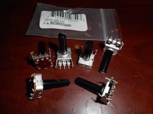 NEW Fender 50K D Shaft Snap-In Amplifier Control Pots (6), Center Detent NEW Fender 50K D Shaft Snap-In Amplifier Control Pots (6), Center Detent
