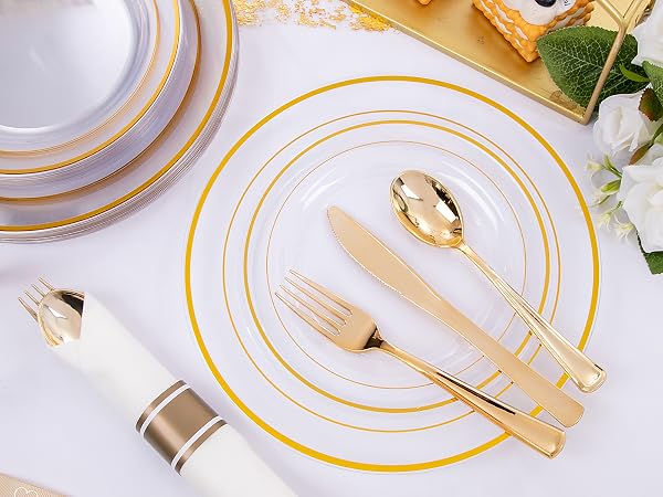 clear plastic plates