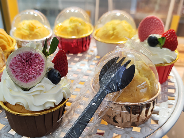 mini cupcake liners-1-2s