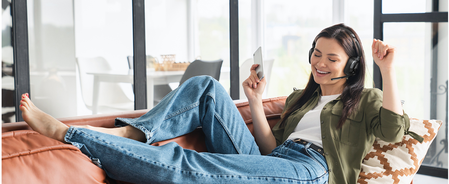 wireless headphones with mic