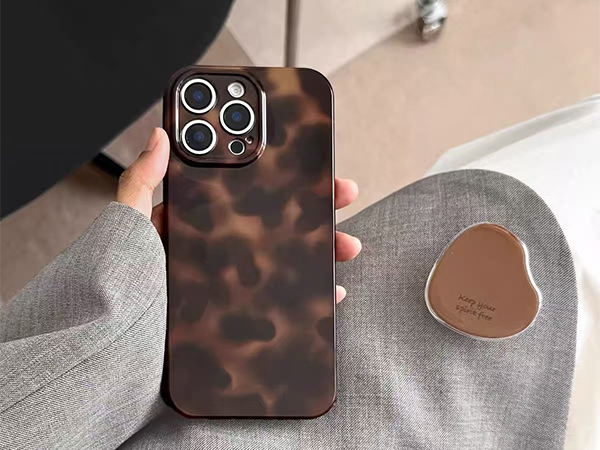 cute brown phone case leoaprd