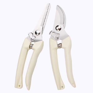 garden pruners