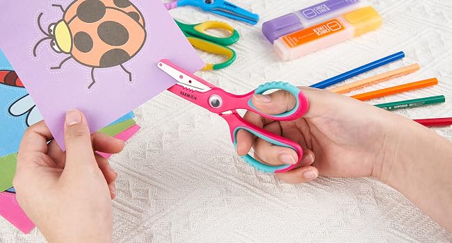 pointed tip scissors