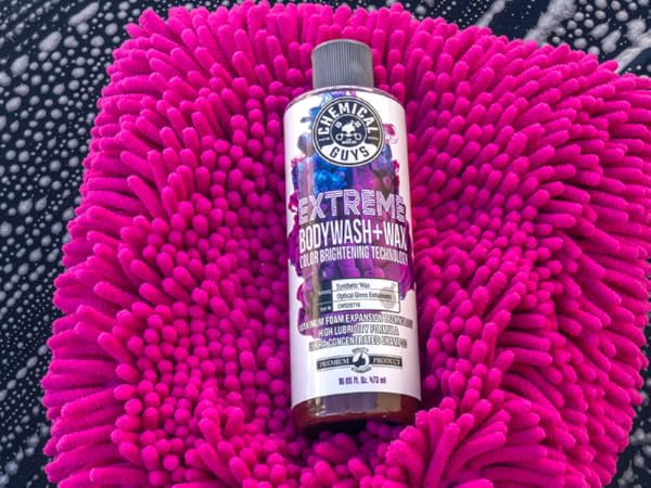 Two blended waxes clean, brighten, and protect your paint in one easy wash step.
