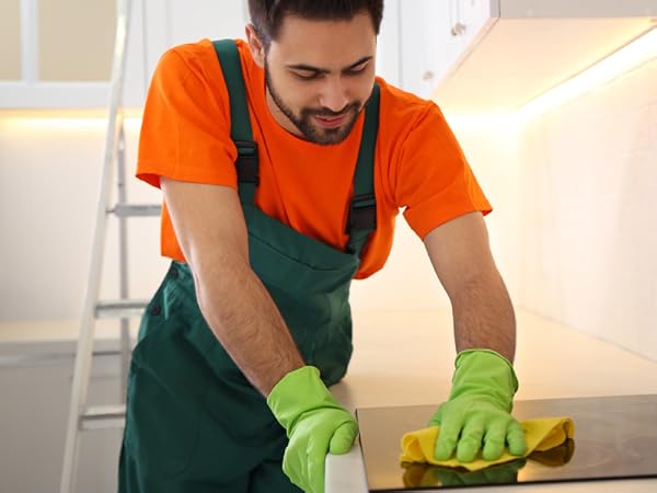 cleaning gloves