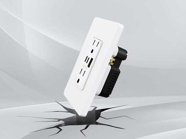 Tamper-Resistant Outlet With USB C Ports