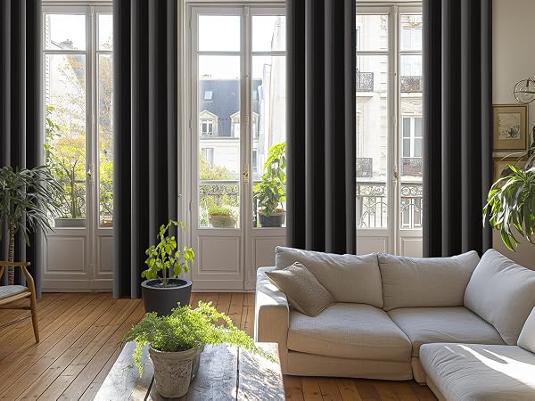 100% blackout curtains