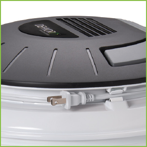 Cord wraps around dehydrator cover for easy storage.