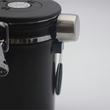 Hanging Scoop – Always ready when you need it