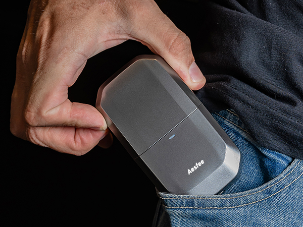 travel shaver