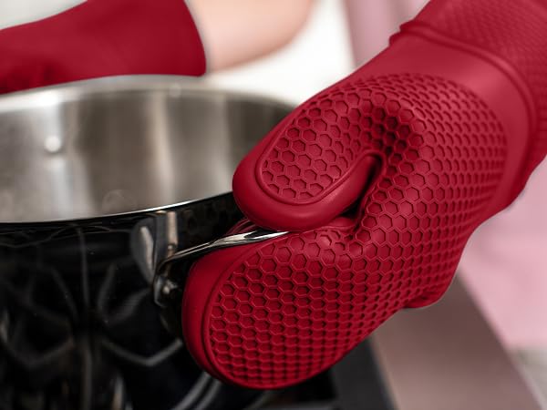 Heat-resistant oven mitts, silicone oven mitts, oven mitts and pot holders set
