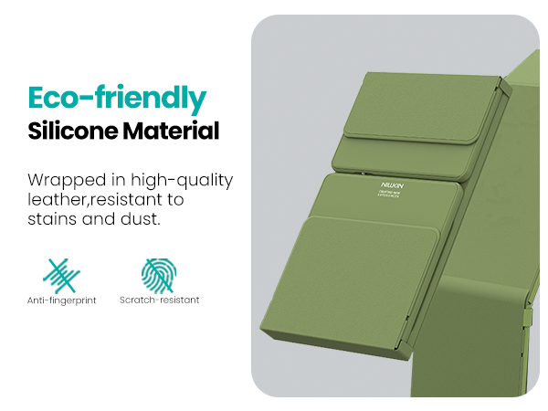 Wrapped in high-quality leather, resistant to stains and dust.