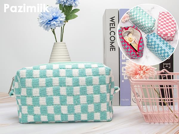 KNIT MAKEUP BAG