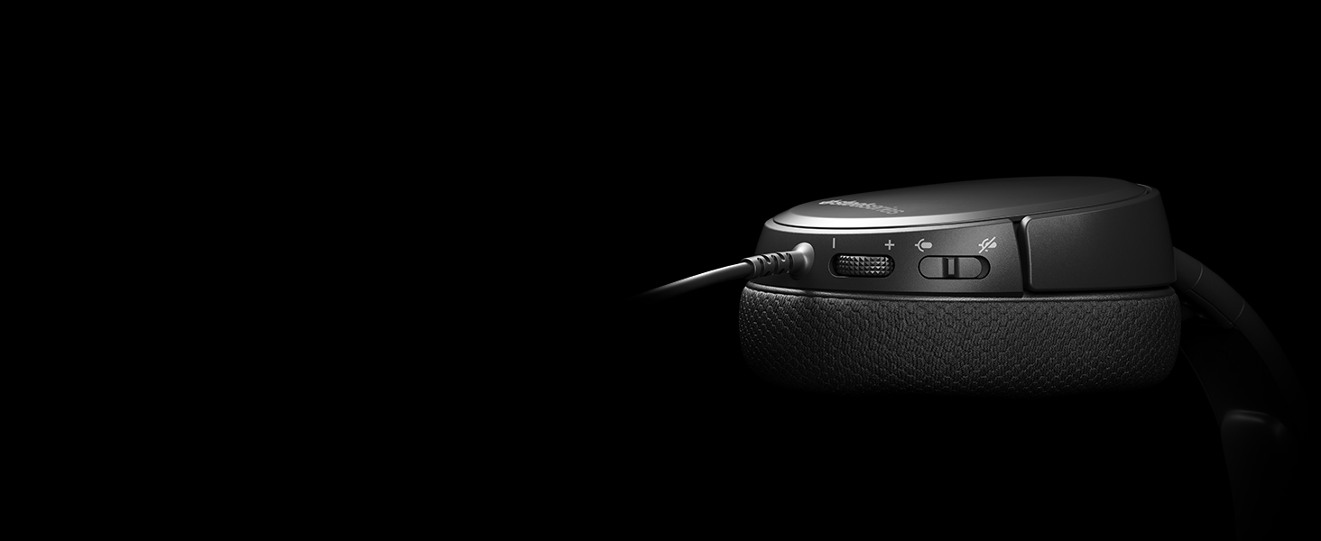-Arctis 1 on-ear controls