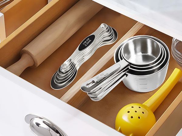 measuring cups and spoons set