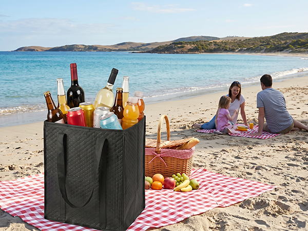 Insulated bags suitable for the beach