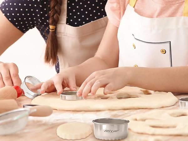 Biscuit Cutter