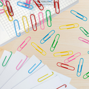 colored paper clips assorted sizes