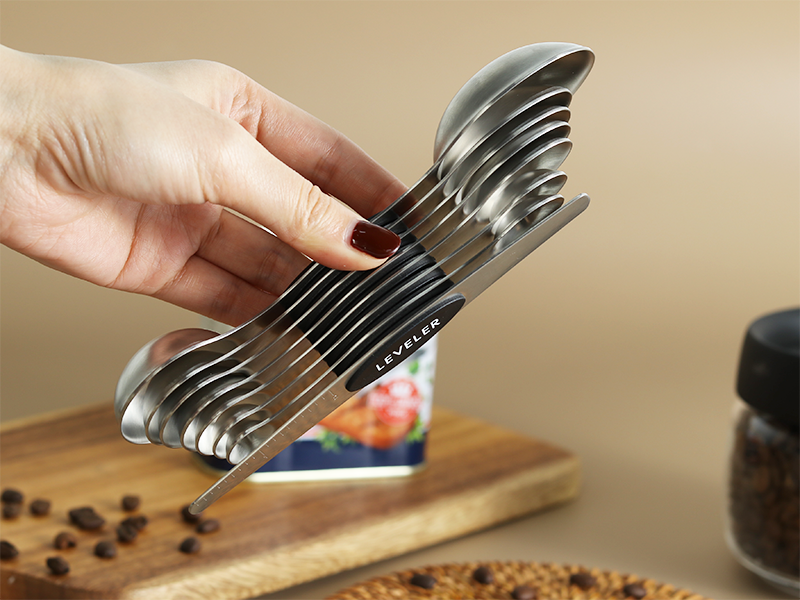 measuring spoons