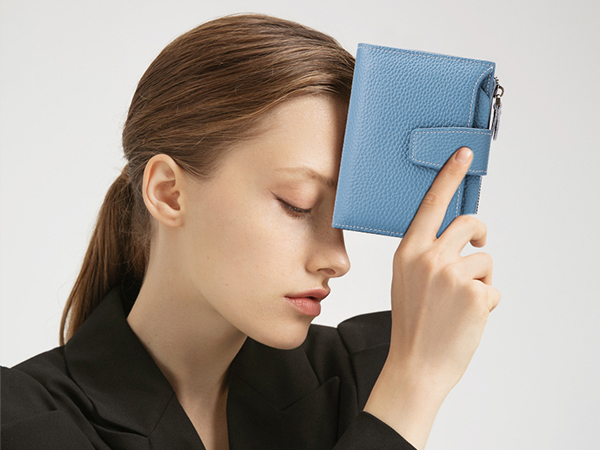 small wallet for women