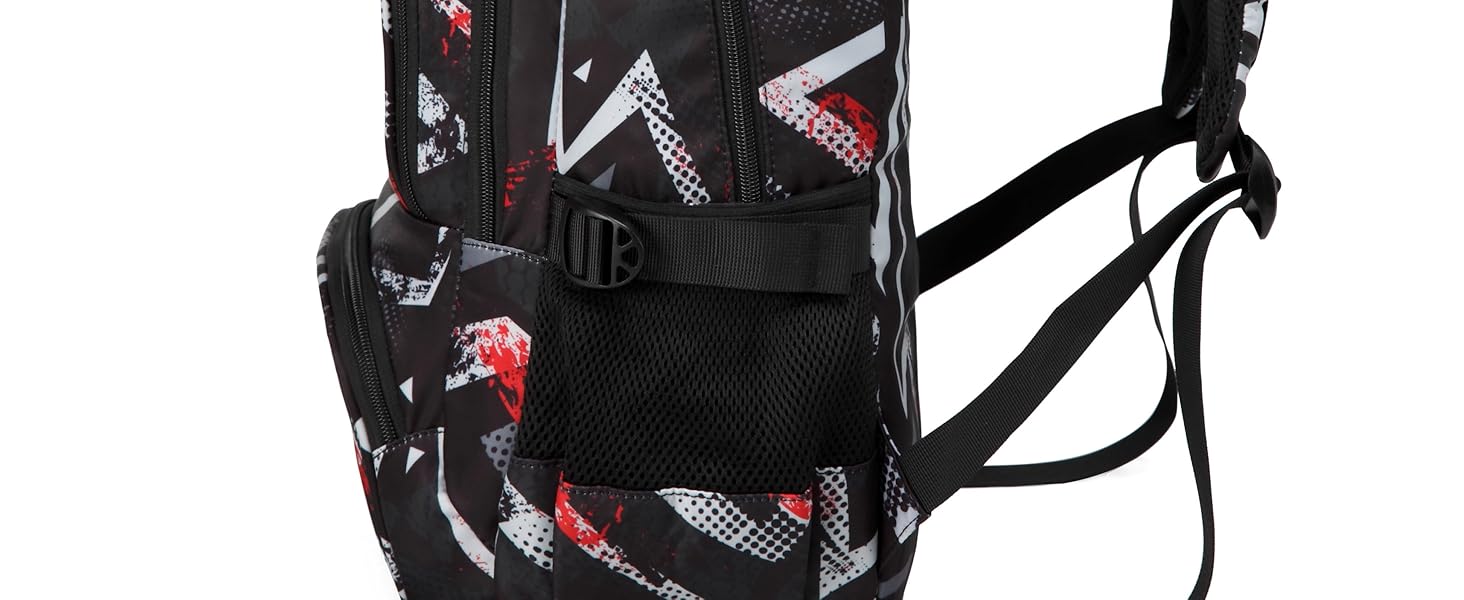 he extra straps above the side pockets that help hold tall water bottles in place