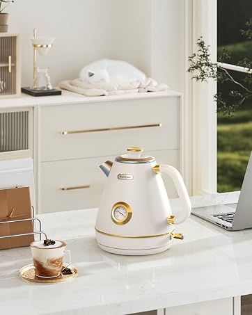 Hazel Quinn Retro Electric Kettle