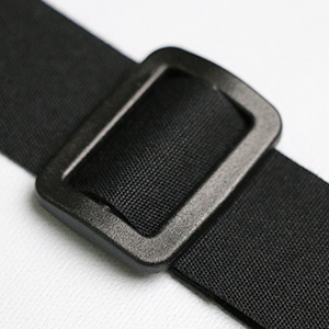 Adjustable neck strap and extra-long ties provide a personalized fit for every body shape.