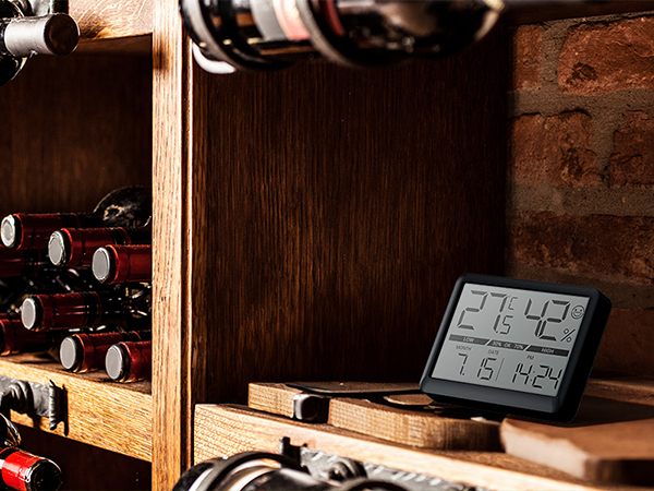 magnetic clock