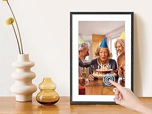 digital picture frame