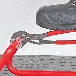 Box-joint design: high stability because of double guide