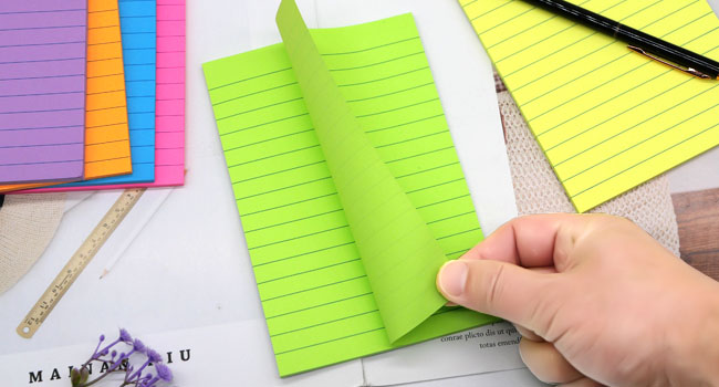 sticky notes with lines