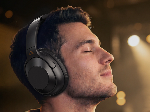 noise cancelling headphones