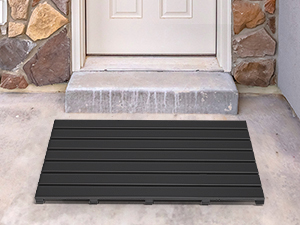 black bath mat