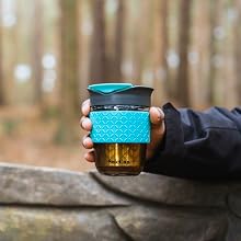 thermos is made from a teal and teal insulated cup.