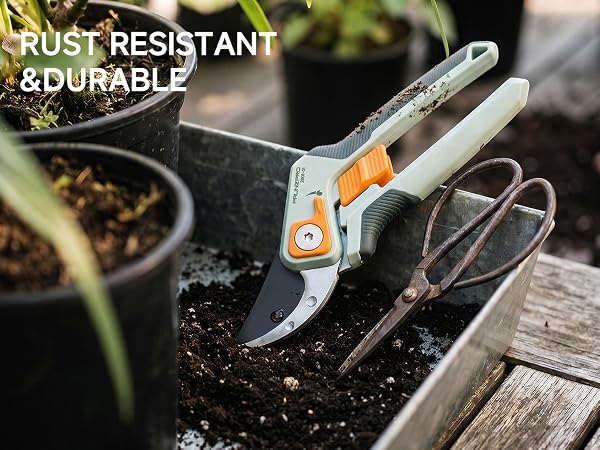 garden clippers