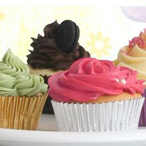 Quick and festive way to dress up your cupcakes and muffins